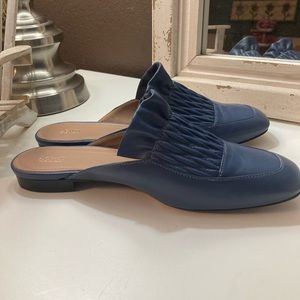 Lewit blue leather loafer Sz 37.5
